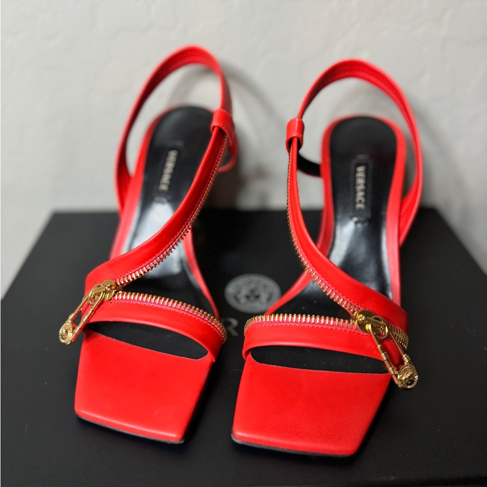 Red Versace azalea-oro